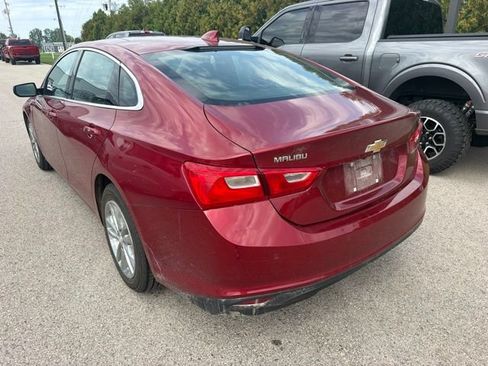 Used 2018 Chevrolet Malibu LT w/ Driver Confidence Package FWD image 6