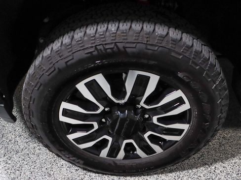 Used 2022 GMC Sierra 2500 Denali w/ Technology Package image 11