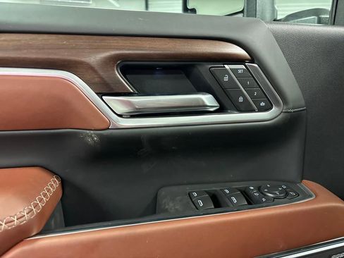 New 2025 GMC Sierra 2500 Denali Ultimate image 21