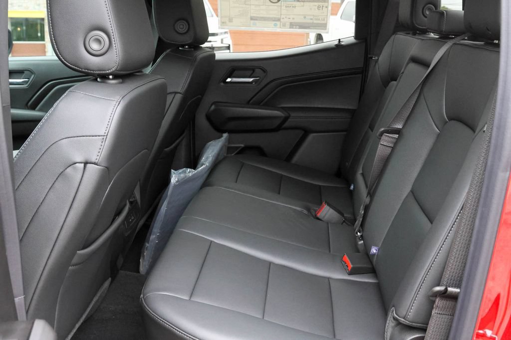 New 2026 Chevrolet Colorado LT w/ LT Convenience Package AWD/4WD image 7