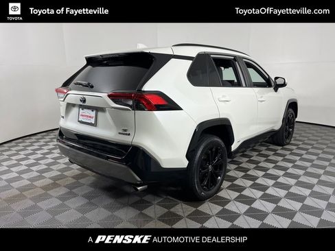 Certified 2022 Toyota RAV4 SE AWD/4WD image 13
