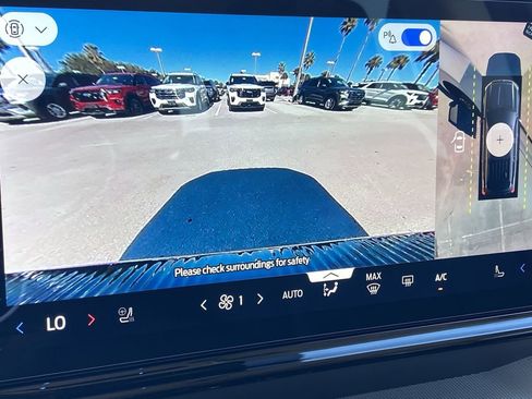 New 2025 Ford Expedition Active image 27