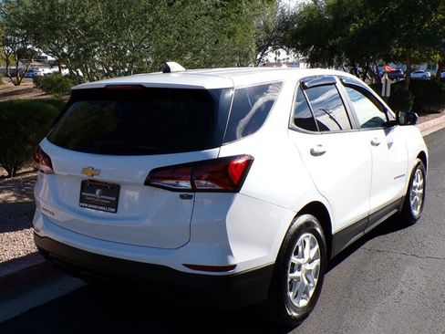 Used 2022 Chevrolet Equinox LS w/ LS Convenience Package image 6