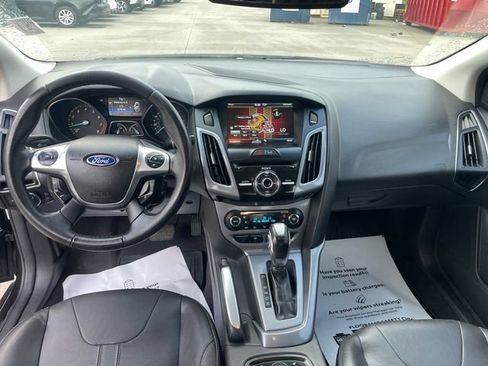 Used 2012 Ford Focus Titanium FWD image 22