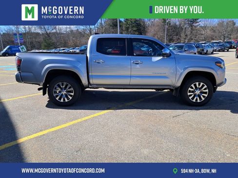 Used 2022 Toyota Tacoma Limited image 5