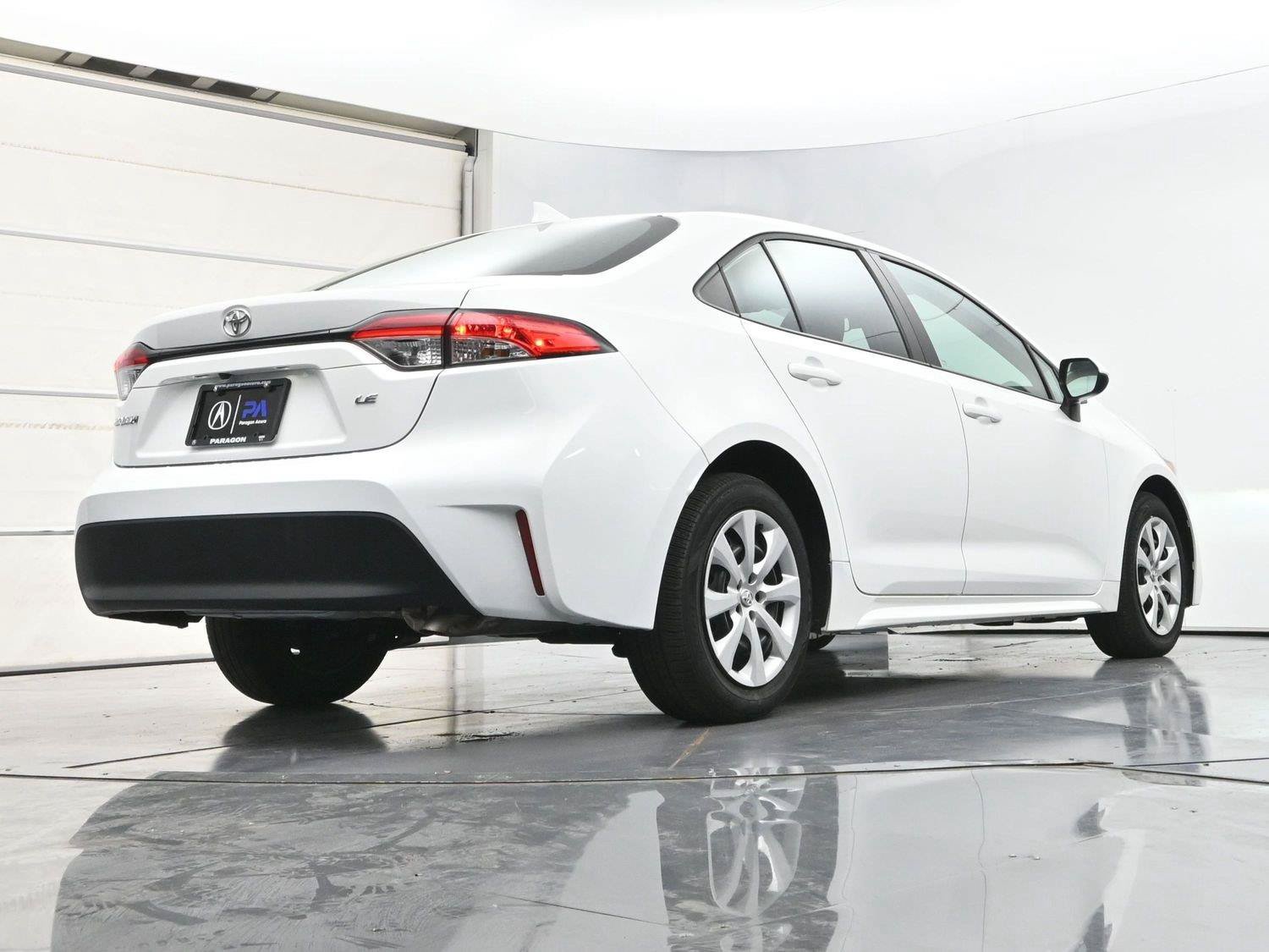 Used 2025 Toyota Corolla LE FWD image 12