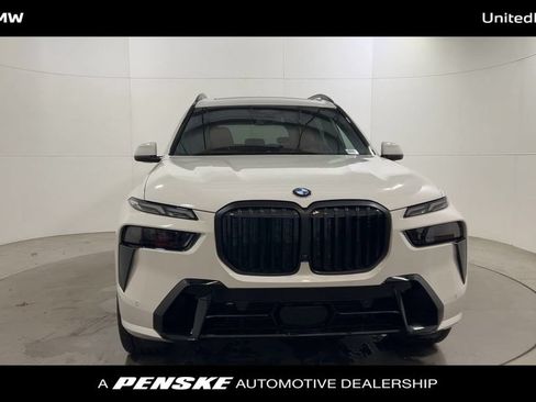 Used 2026 BMW X7 xDrive40i AWD/4WD image 3