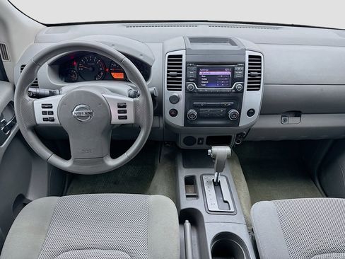 Used 2018 Nissan Frontier SV image 14