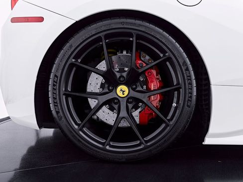 Used 2018 Ferrari 488 GTB RWD image 38