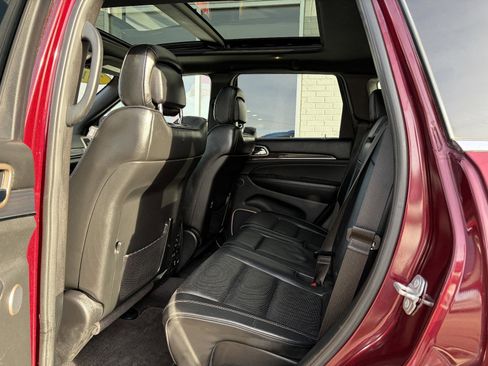 Used 2017 Jeep Grand Cherokee Overland image 20
