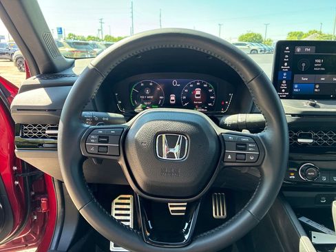 Used 2025 Honda Accord Sport image 12