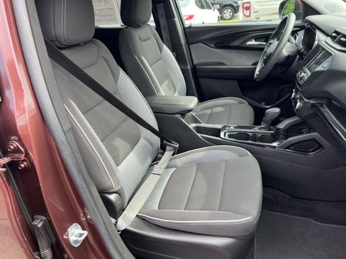 Used 2023 Chevrolet TrailBlazer LT FWD image 15
