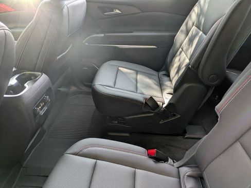 Used 2025 Chevrolet Traverse Z71 w/ Enhanced Driving Package AWD/4WD image 20