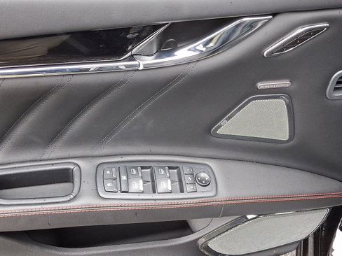 Used 2021 Maserati Quattroporte Trofeo RWD image 12