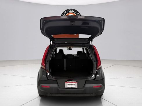 Used 2020 Kia Soul LX FWD image 25