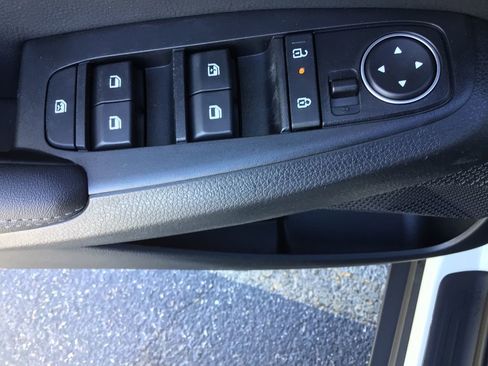 New 2026 Kia Seltos S image 8