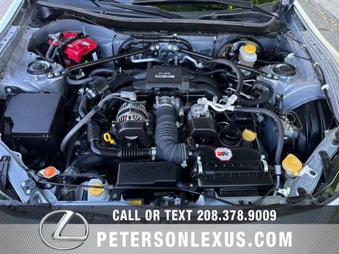Used 2018 Toyota 86 RWD image 8