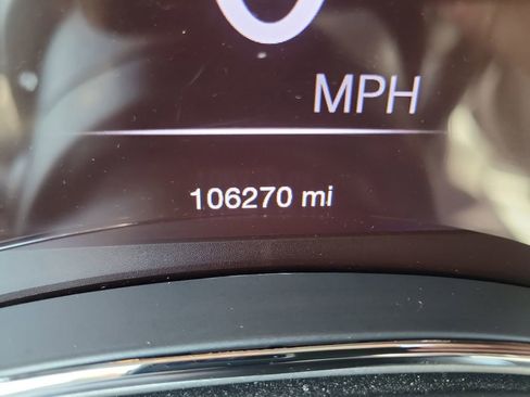 Used 2019 Jeep Grand Cherokee Laredo w/ 18" Wheel & 8.4" Radio Group image 30