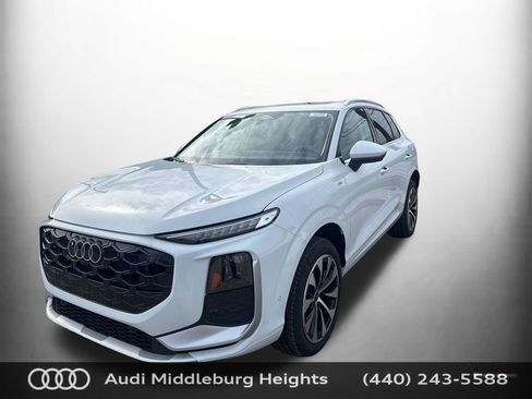 Used 2026 Audi Q3 quattro 2.0T AWD/4WD image 3