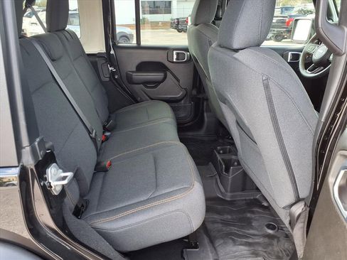 Used 2024 Jeep Wrangler Sport S image 15