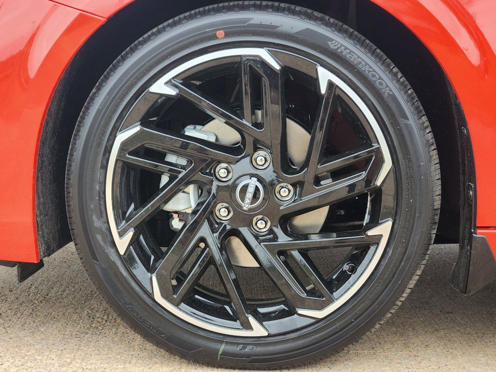 New 2026 Nissan Sentra SR w/ SR Premium Package FWD image 10