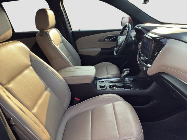 Used 2023 Chevrolet Traverse Premier w/ LPO, Floor Liner Package AWD/4WD image 20
