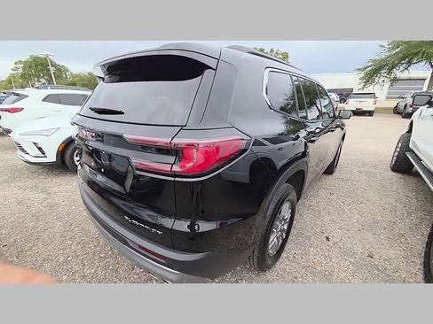 Used 2025 GMC Acadia Elevation image 21