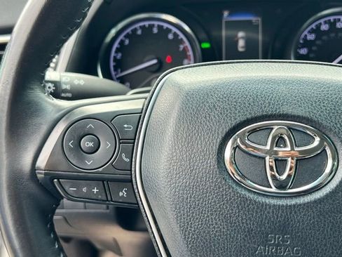 Used 2018 Toyota Camry SE w/ Moonroof Package FWD image 22