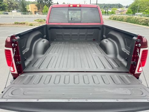 Used 2018 RAM 1500 Laramie w/ Convenience Group AWD/4WD image 27