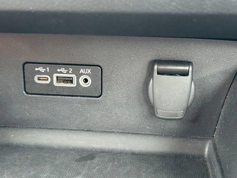 Used 2025 Nissan Altima 2.5 SV FWD image 25