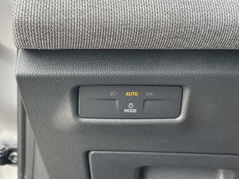 Certified 2026 Volkswagen Tiguan S FWD image 18