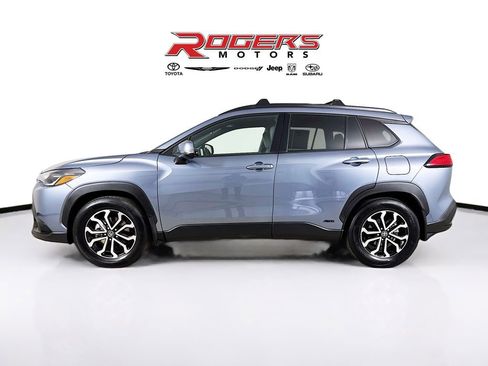 Used 2024 Toyota Corolla Cross AWD Hybrid w/ Moonroof Package image 9