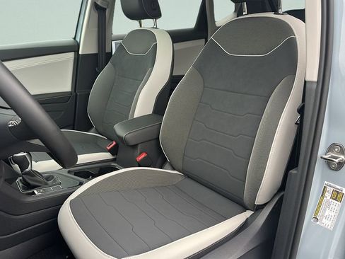 New 2026 Volkswagen Taos SE image 33