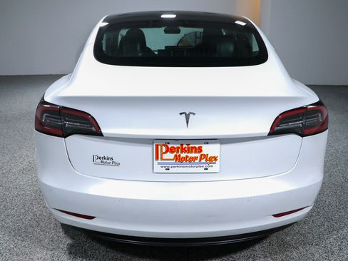 Used 2020 Tesla Model 3 Standard Range Plus RWD image 5