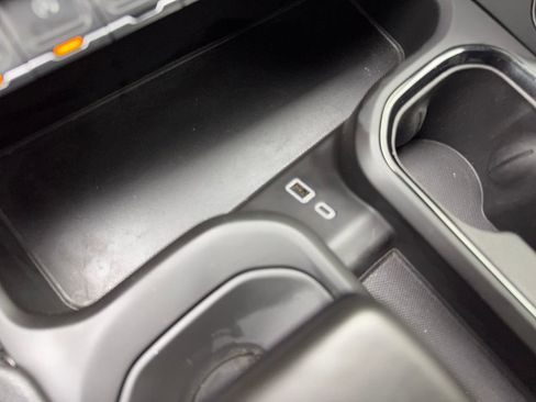 Used 2025 GMC Sierra 1500 AT4 AWD/4WD image 70