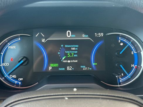 Used 2025 Toyota RAV4 XLE AWD/4WD image 29