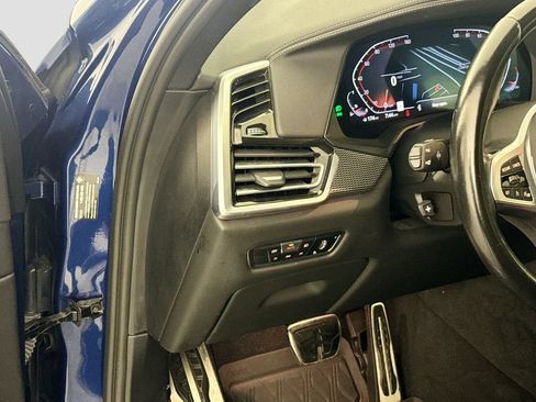 Used 2023 BMW X5 sDrive40i w/ M Sport Package RWD image 10