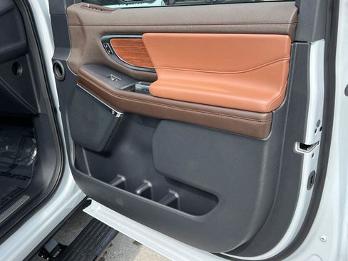 Used 2025 Ford Expedition Max King Ranch AWD/4WD image 14