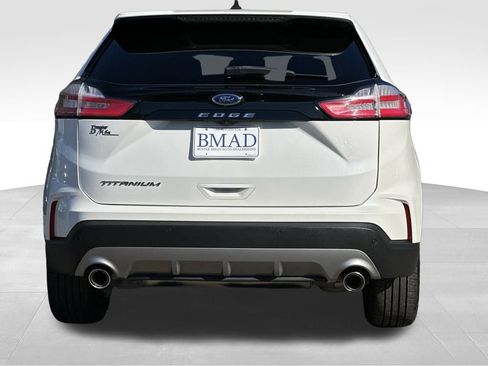 Used 2021 Ford Edge Titanium image 9