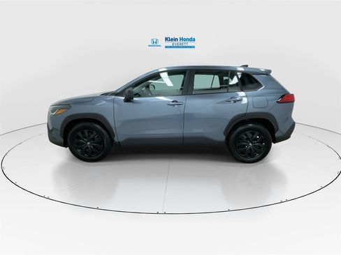 Used 2025 Toyota Corolla Cross L image 7