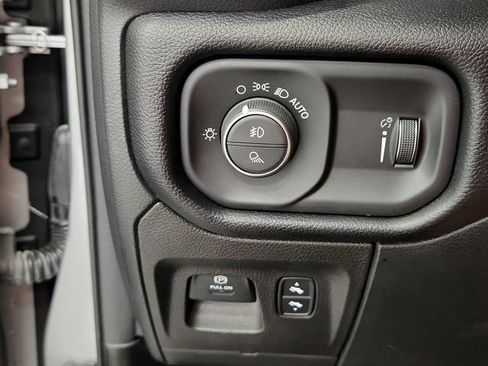Used 2022 RAM 1500 Big Horn RWD image 36