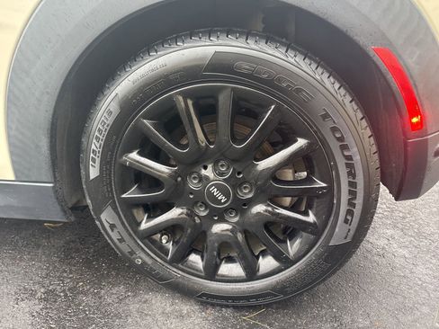 Used 2019 MINI Cooper S w/ Signature Upholstery Package image 11