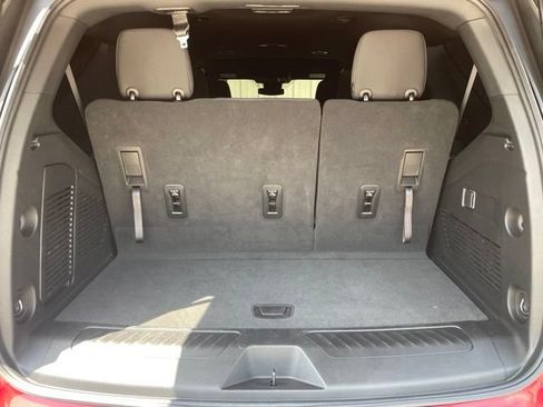 Used 2025 Chevrolet Tahoe LS RWD image 30