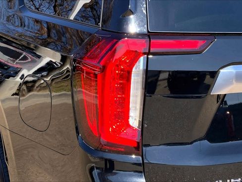 Used 2024 GMC Yukon Denali AWD/4WD image 29