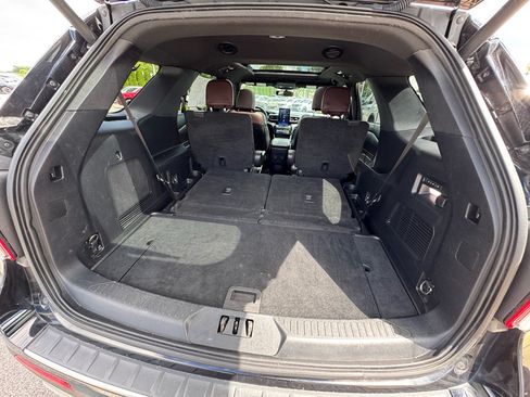 Certified 2022 Ford Explorer Platinum w/ Equipment Group 601A AWD/4WD image 25