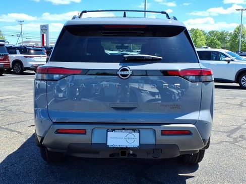 New 2026 Nissan Pathfinder Platinum AWD/4WD image 5