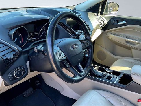 Used 2017 Ford Escape Titanium image 15