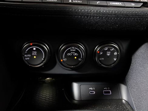 Used 2025 Nissan Z Sport w/ Floor Mat Package image 19