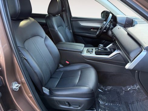 Certified 2025 MAZDA CX-70 Plug-In Hybrid w/ Premium Pkg image 19