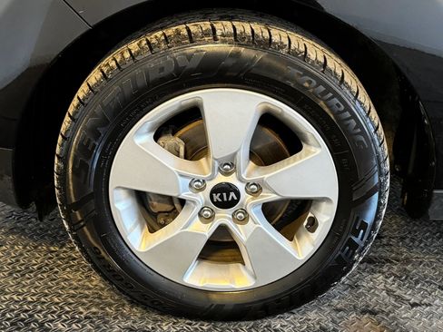 Used 2019 Kia Soul FWD image 9